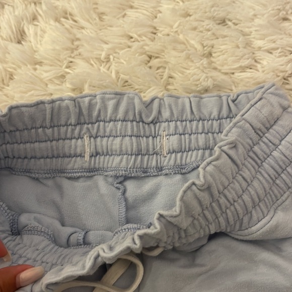 Hollister shorts - Picture 2 of 3